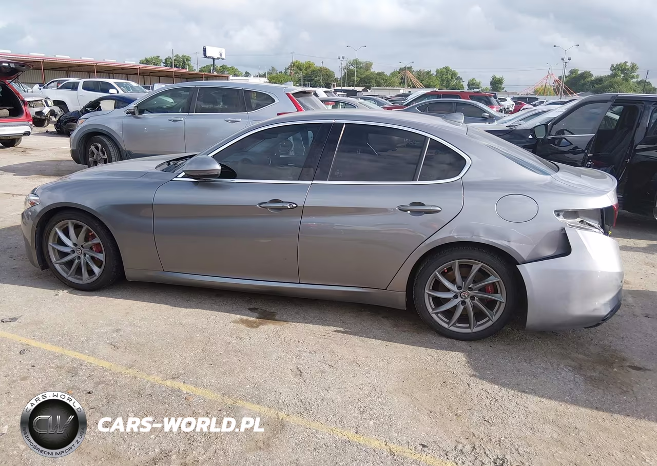 2018 Alfa Romeo Giulia Rwd VIN:ZARFAEBNXJ7568025 - 15
