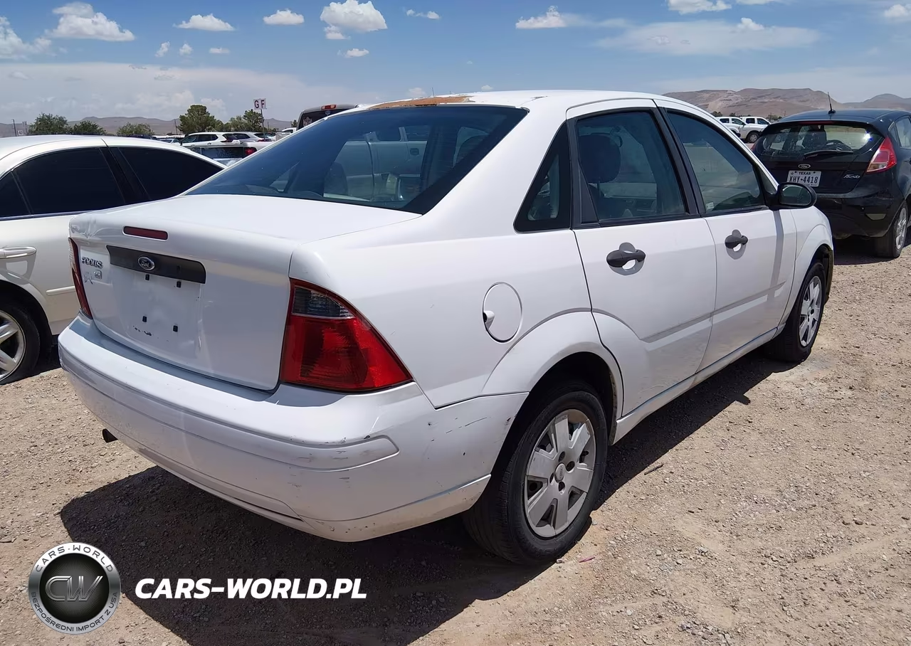 2007 Ford Focus S-Se-Ses VIN:1FAFP34N47W180691 - 4