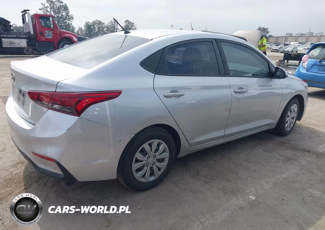2019 Hyundai Accent Se VIN:3KPC24A36KE081877 - 4