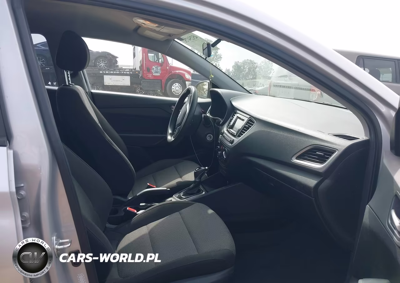 2019 Hyundai Accent Se VIN:3KPC24A36KE081877 - 5