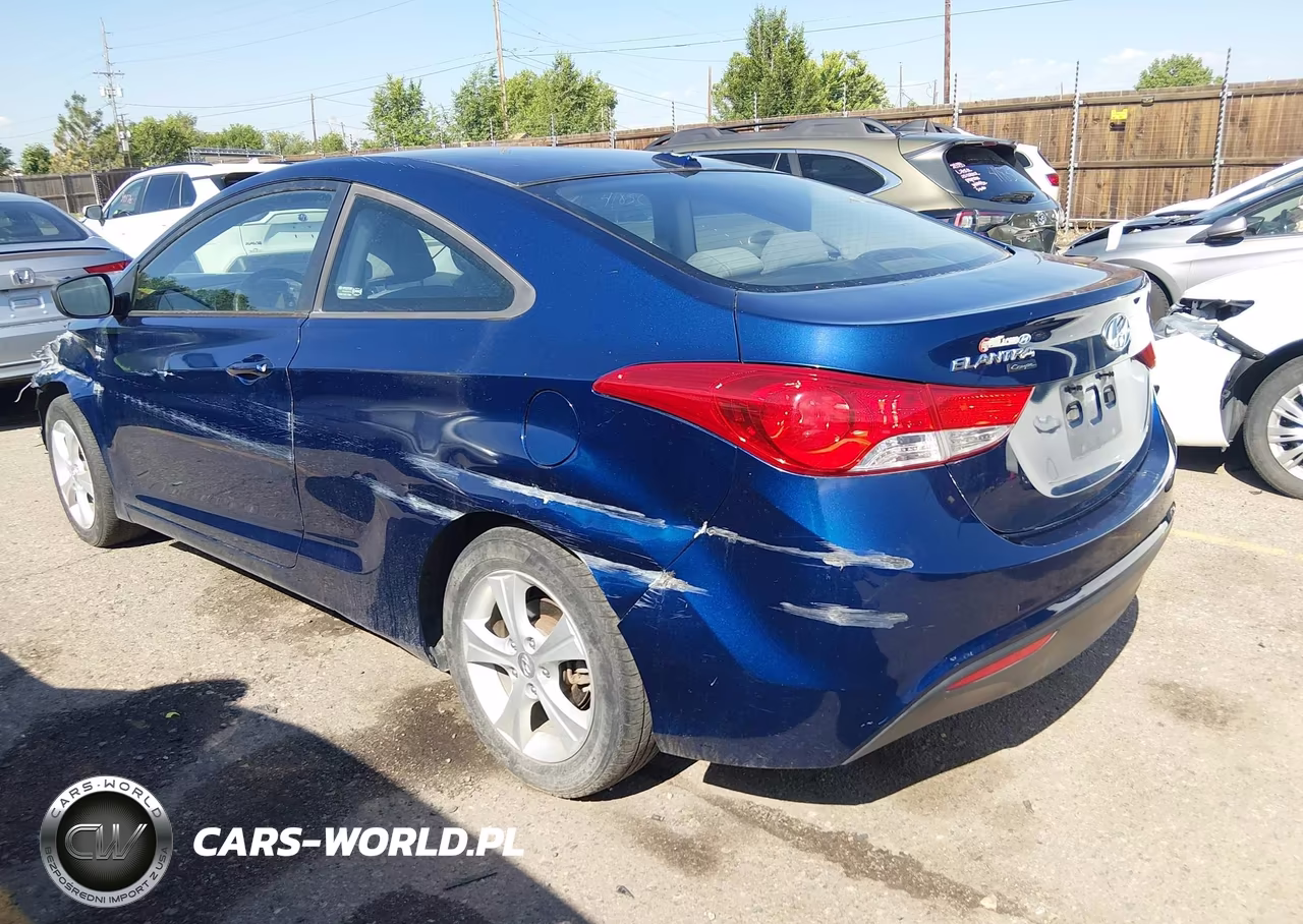 2013 Hyundai Elantra Gs VIN:KMHDH6AE7DU001048 - 3