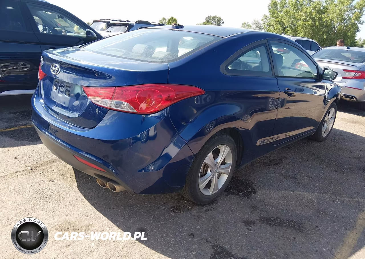 2013 Hyundai Elantra Gs VIN:KMHDH6AE7DU001048 - 4