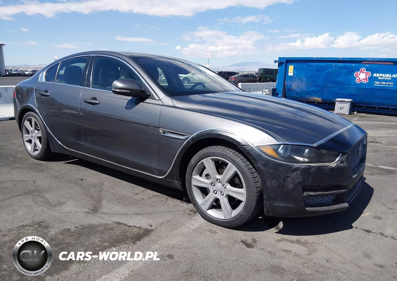 2017 Jaguar Xe 25T Prestige