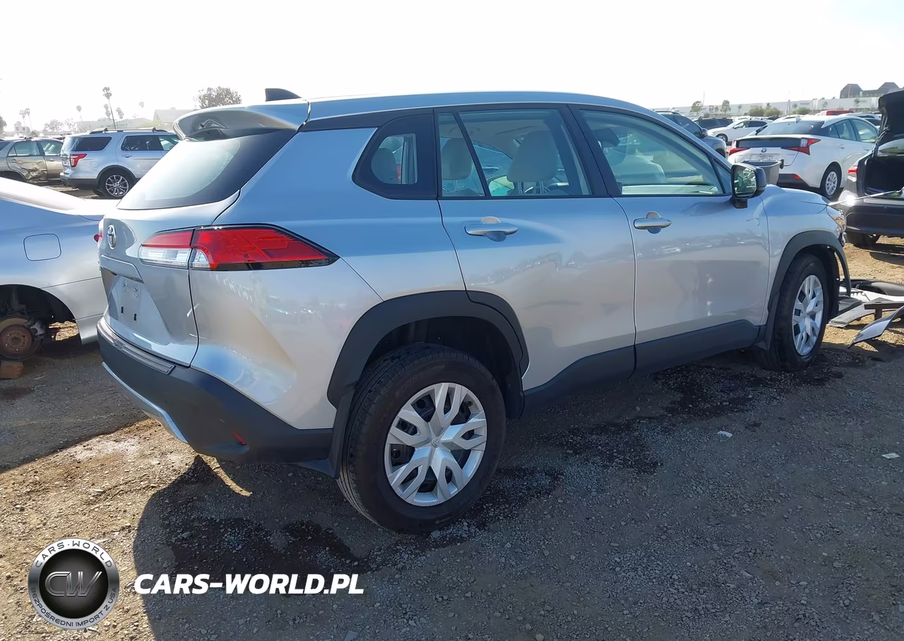 2024 Toyota Corolla Cross L VIN:7MUAAAAG9RV114632 - 4