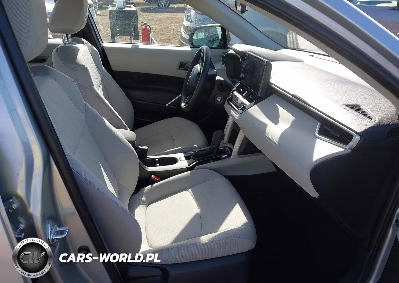 2024 Toyota Corolla Cross L VIN:7MUAAAAG9RV114632 - 5
