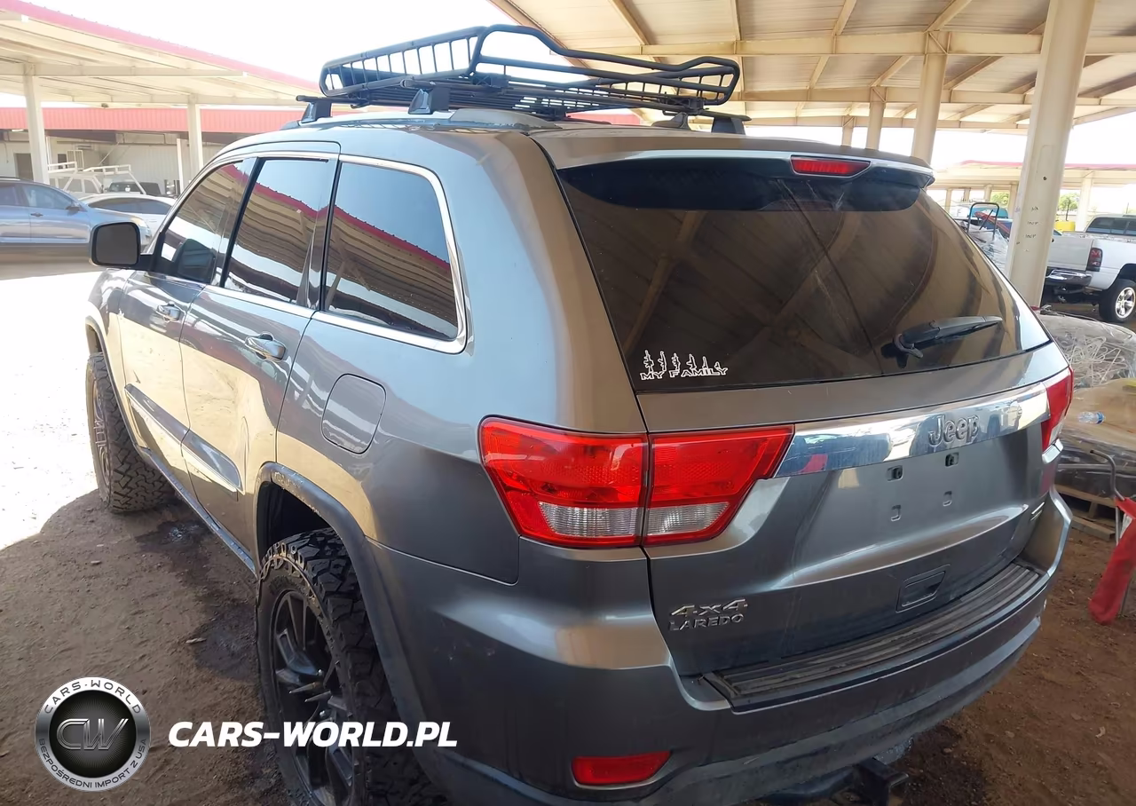 2012 Jeep Grand Cherokee Laredo VIN:1C4RJFAG6CC223651 - 3