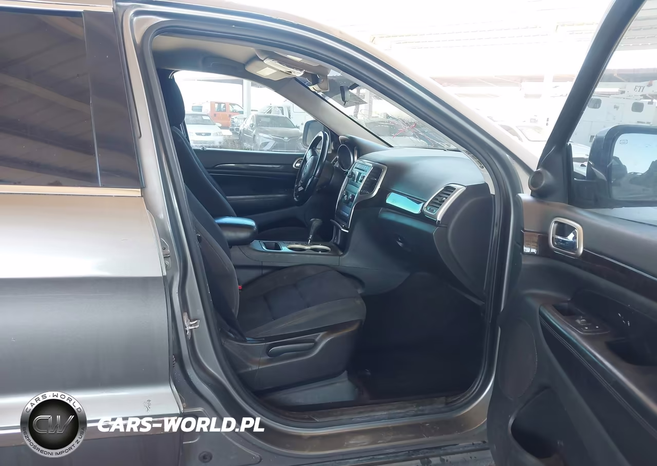 2012 Jeep Grand Cherokee Laredo VIN:1C4RJFAG6CC223651 - 5
