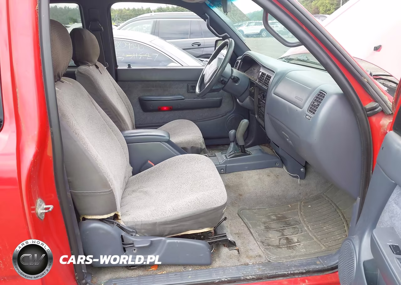 2000 Toyota Tacoma Base V6 VIN:4TAWN72N2YZ583963 - 5