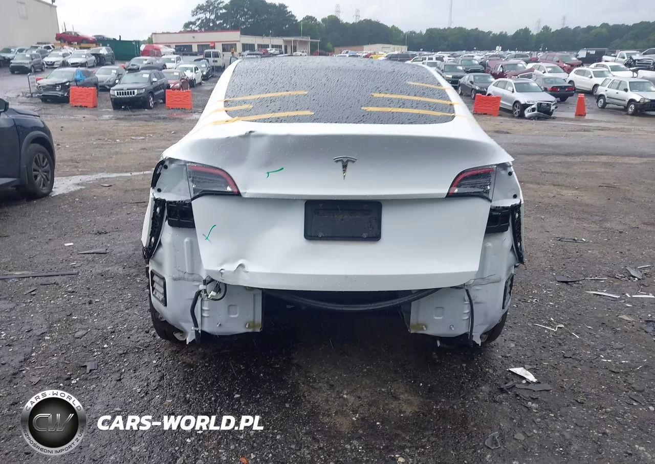 2021 Tesla Model Y Standard Range Rear-Wheel Drive VIN:5YJYGDED9MF181396 - 17