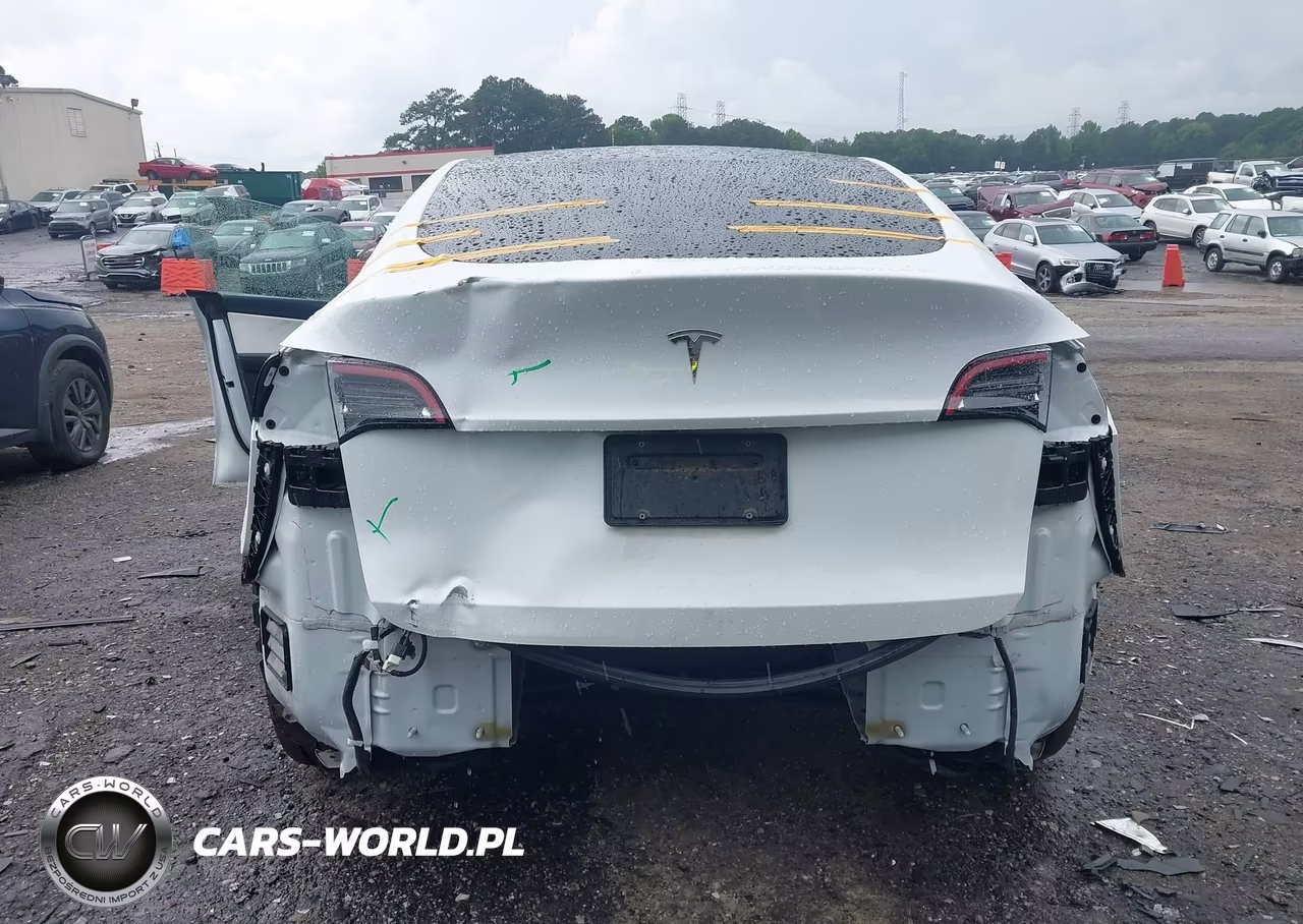 2021 Tesla Model Y Standard Range Rear-Wheel Drive VIN:5YJYGDED9MF181396 - 6