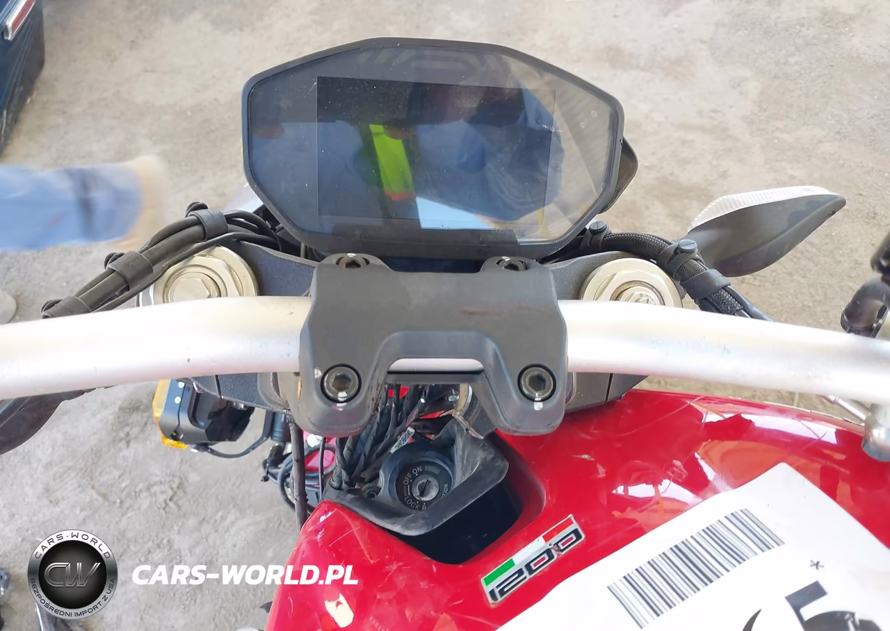 2015 Ducati Monster 1200 S VIN:ZDM1RBSV0FB006431 - 7