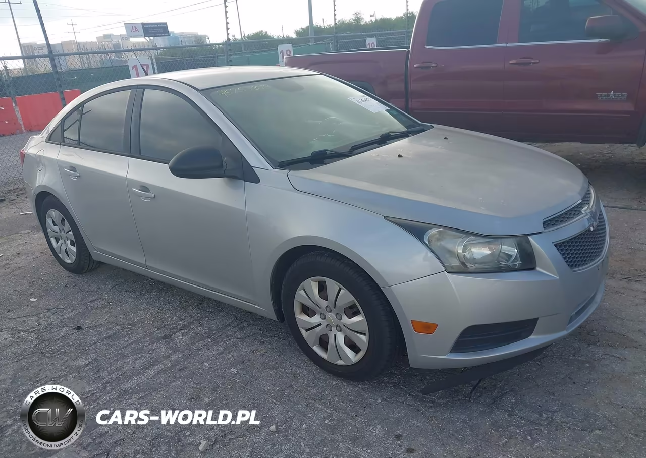 2014 Chevrolet Cruze Ls Auto – zdjęcie 1 z 13