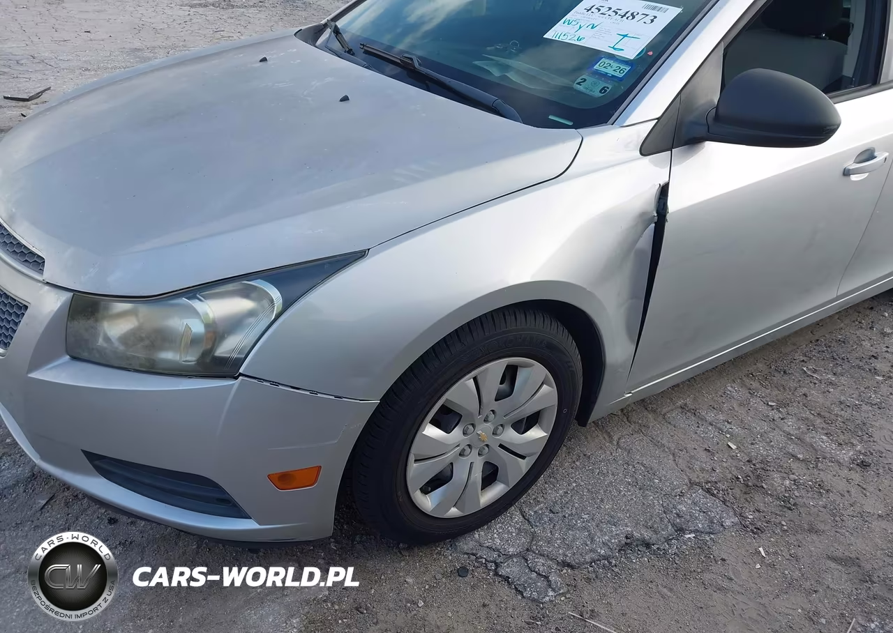 2014 Chevrolet Cruze Ls Auto VIN:1G1PA5SH1E7180091 - 6