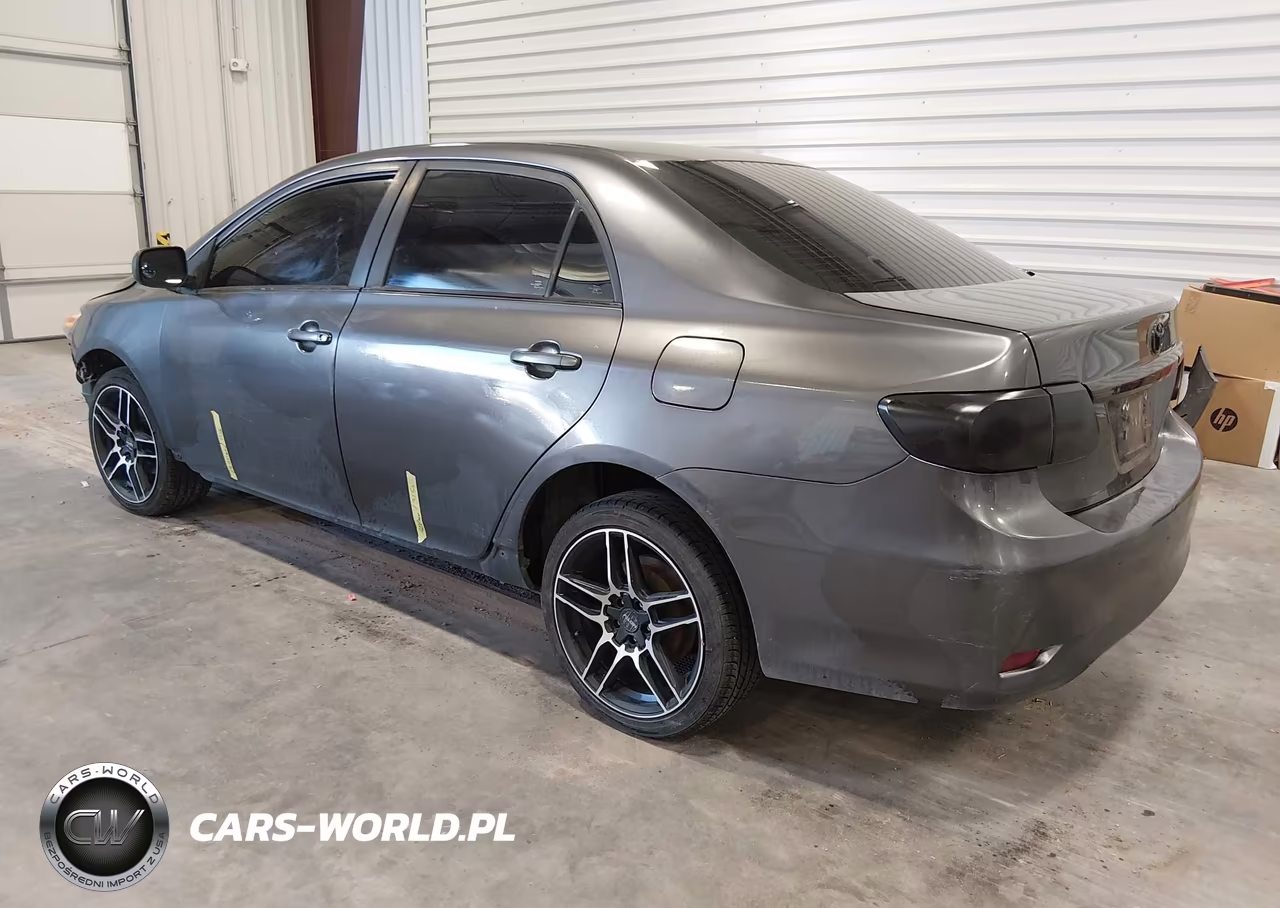 2013 Toyota Corolla Le VIN:5YFBU4EE3DP110366 - 3