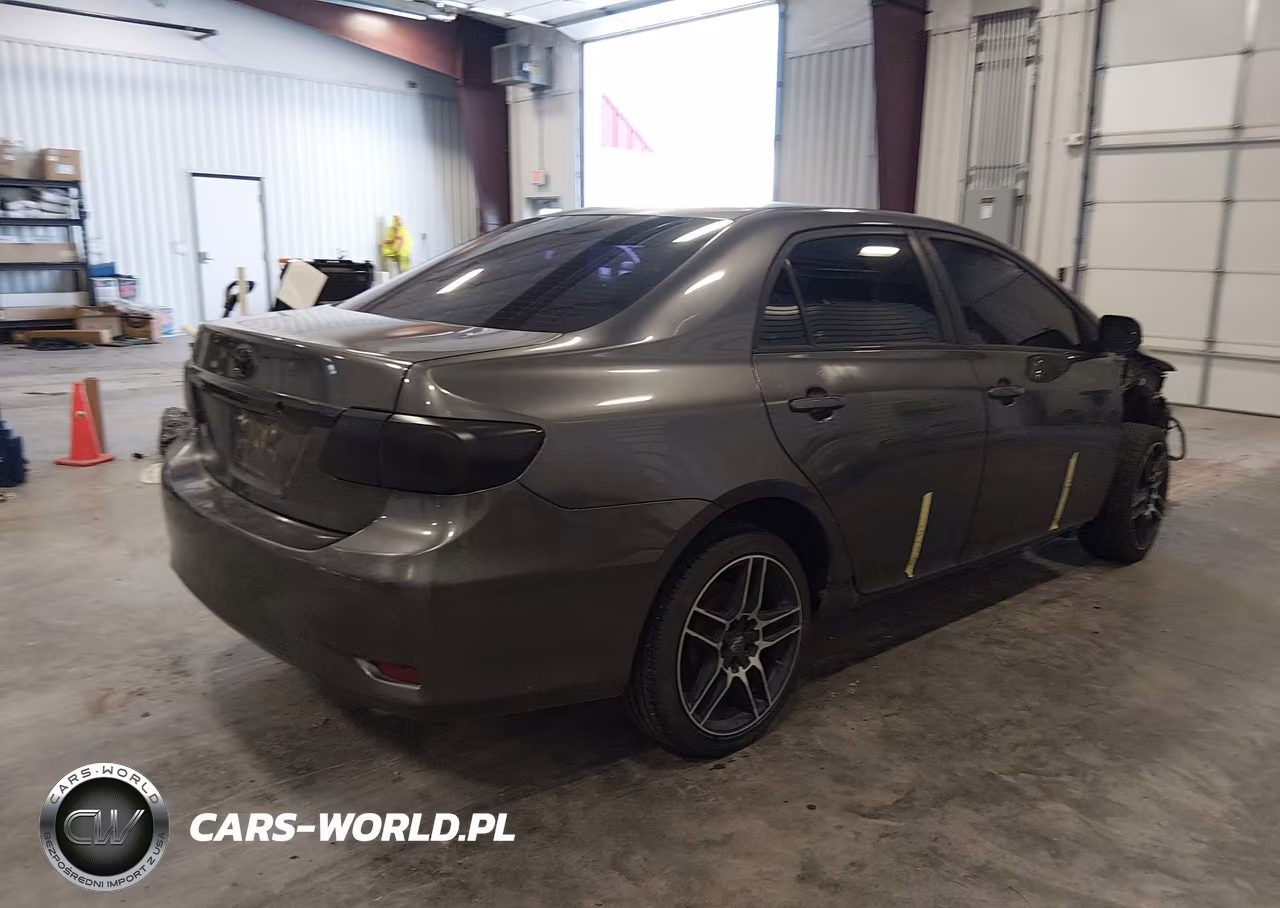 2013 Toyota Corolla Le VIN:5YFBU4EE3DP110366 - 4