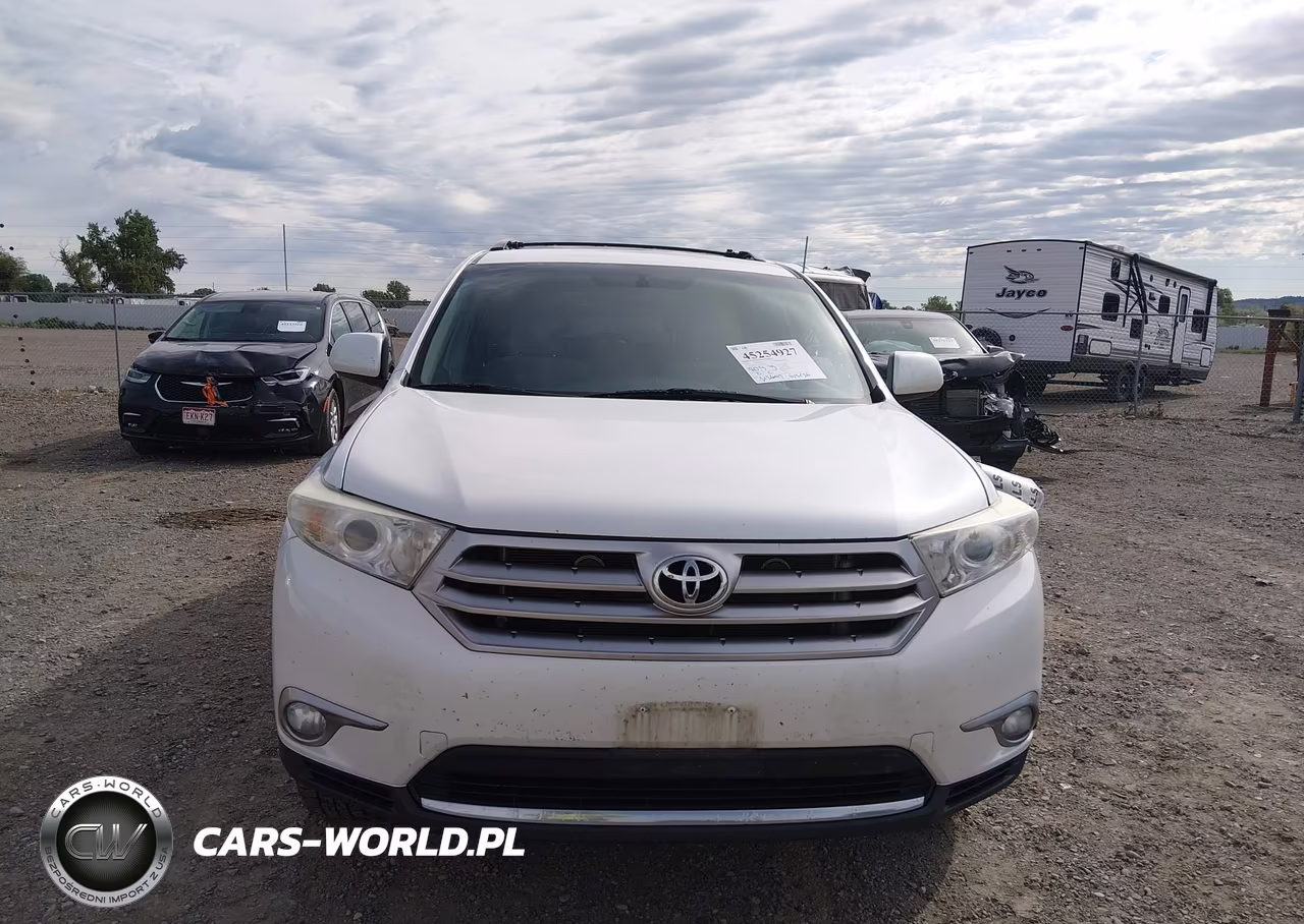 2012 Toyota Highlander Base V6 VIN:5TDBK3EH2CS165696 - 12