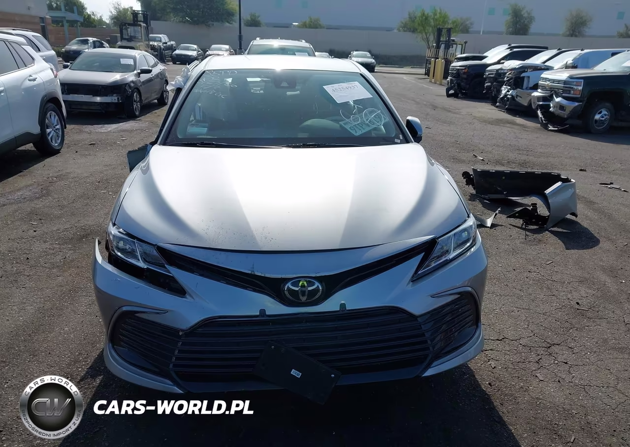 2024 Toyota Camry Le VIN:4T1C11AKXRU226063 - 13