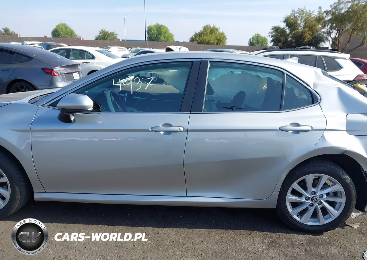 2024 Toyota Camry Le VIN:4T1C11AKXRU226063 - 15