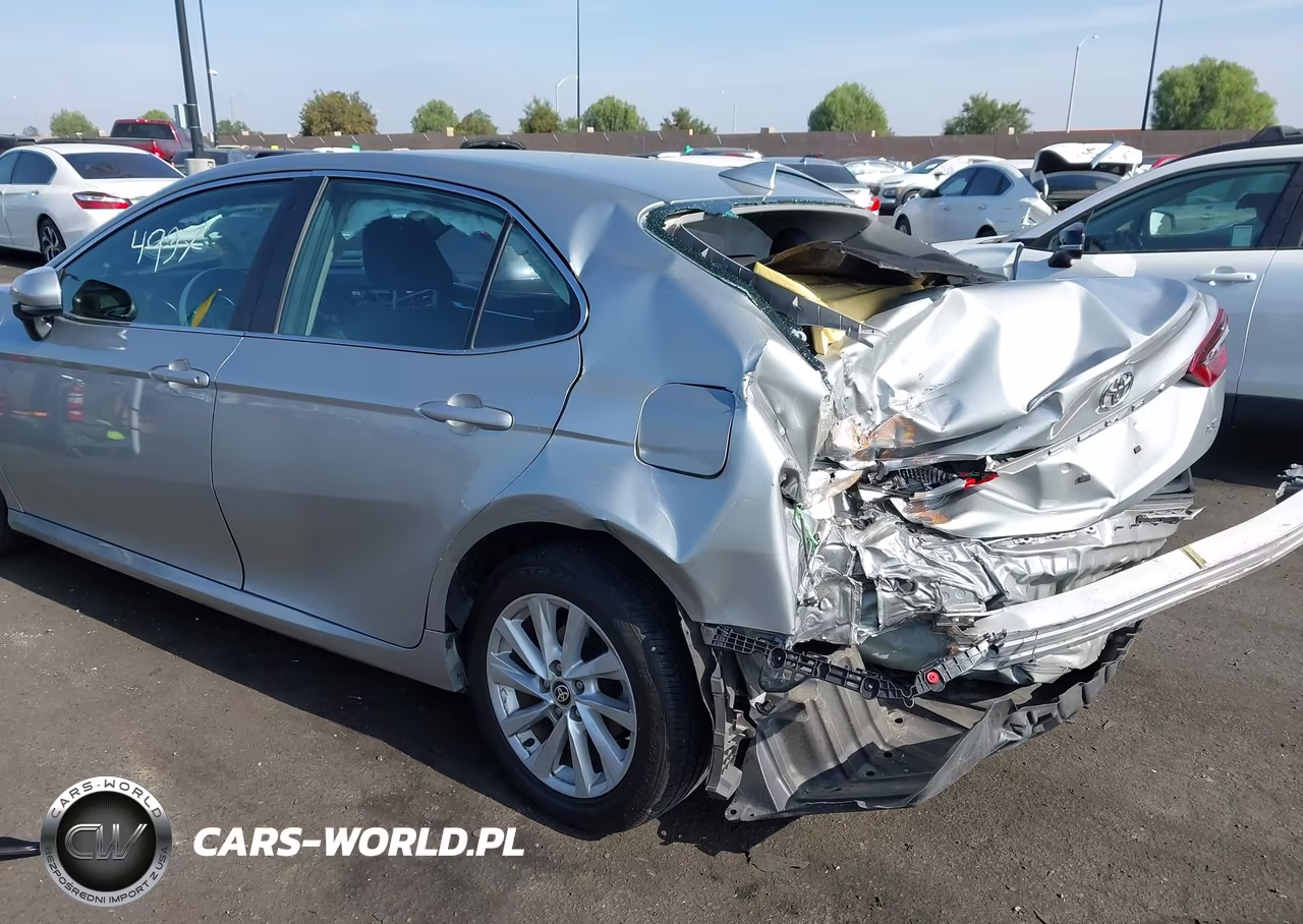 2024 Toyota Camry Le VIN:4T1C11AKXRU226063 - 3
