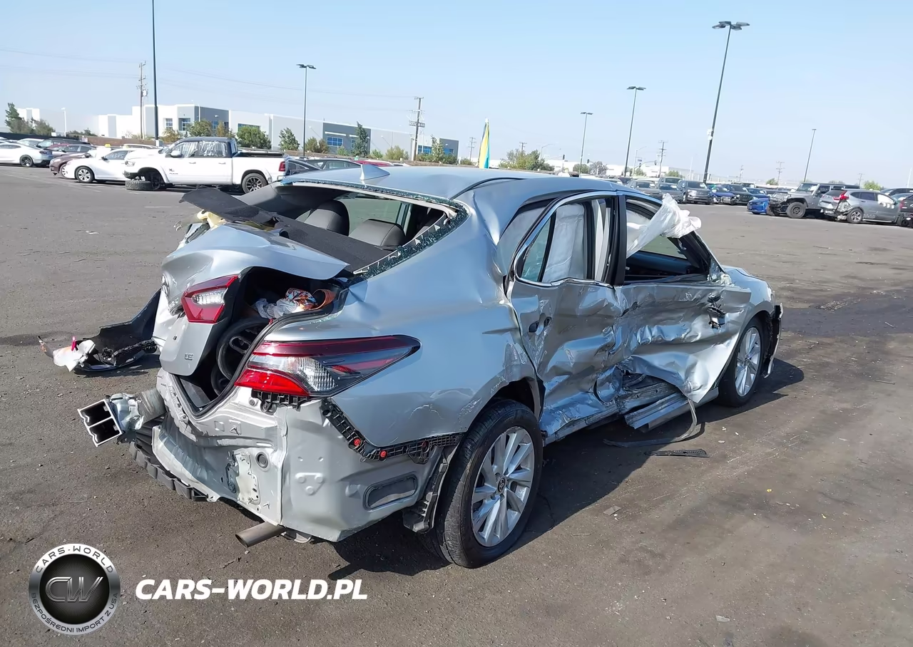 2024 Toyota Camry Le VIN:4T1C11AKXRU226063 - 4
