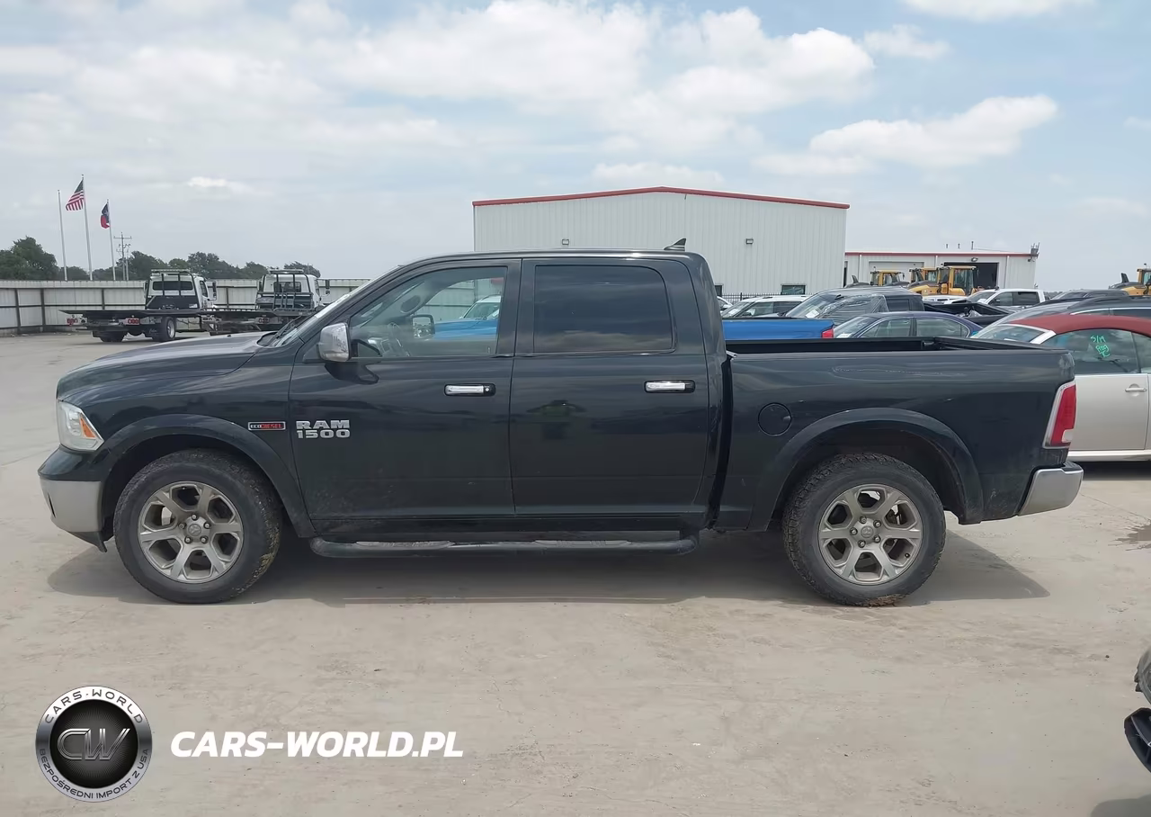 2016 Ram 1500 Laramie VIN:1C6RR6NMXGS227942 - 14