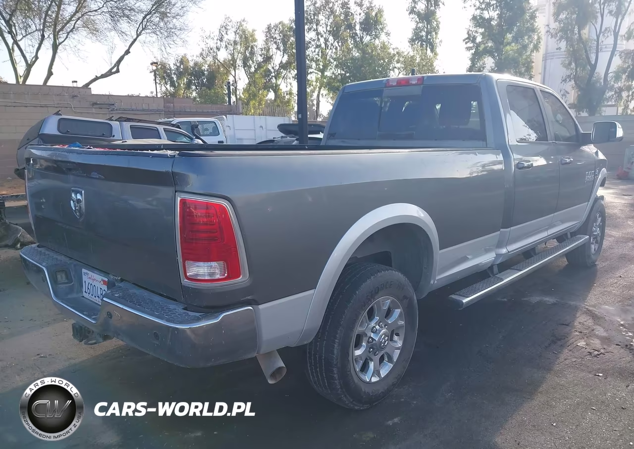2013 Ram 2500 Laramie VIN:3C6UR5KL1DG584607 - 4