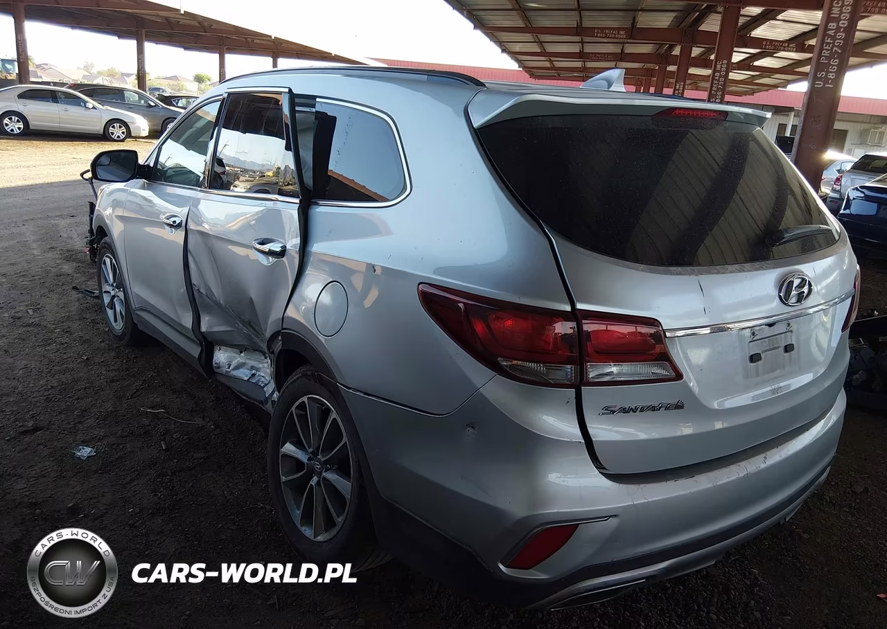 2018 Hyundai Santa Fe Se VIN:KM8SM4HF1JU270843 - 3