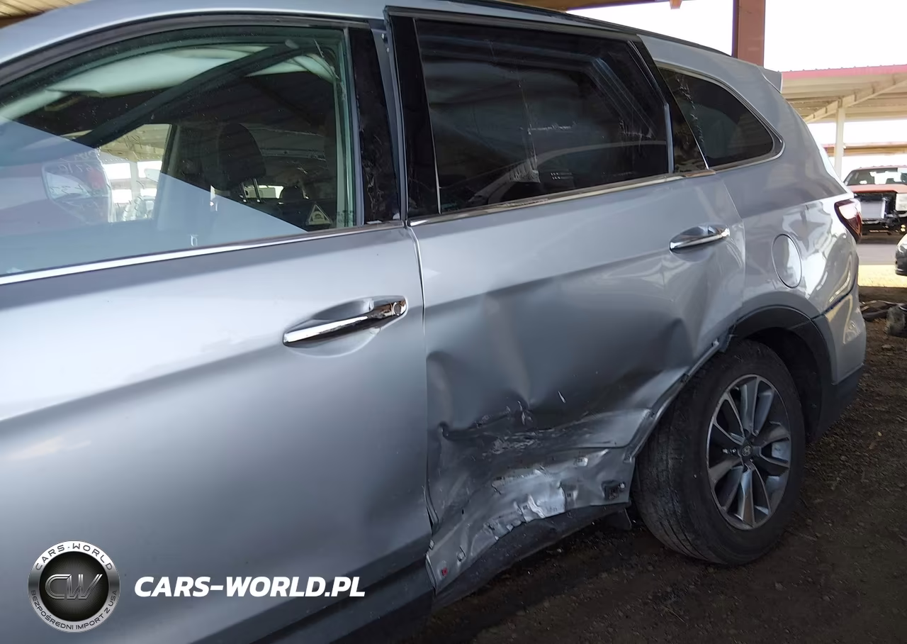 2018 Hyundai Santa Fe Se VIN:KM8SM4HF1JU270843 - 6