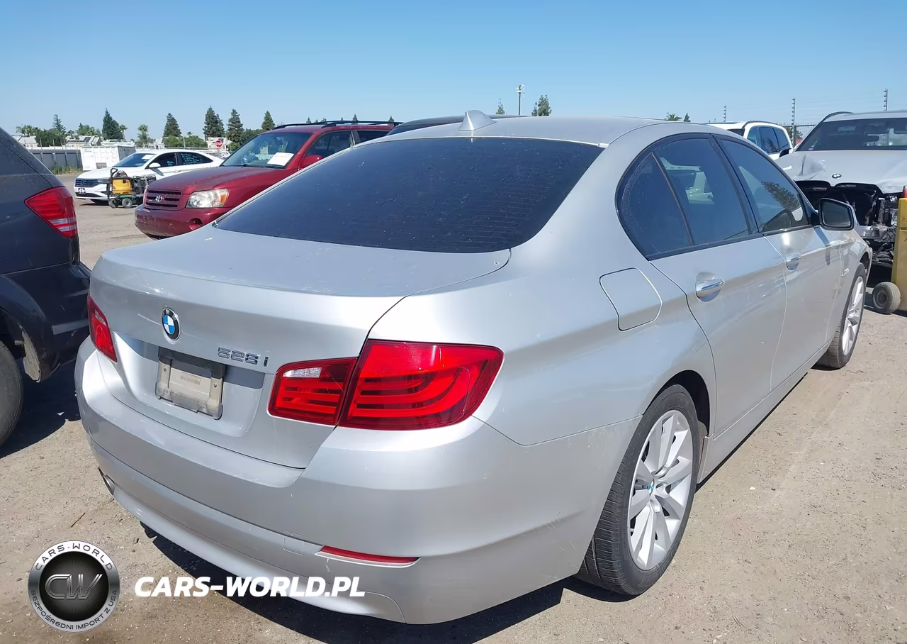 2011 BMW 528I VIN:WBAFR1C5XBC744412 - 4