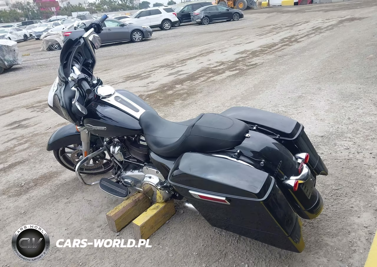 2023 Harley-Davidson Flhx VIN:1HD1KBC25PB680420 - 3