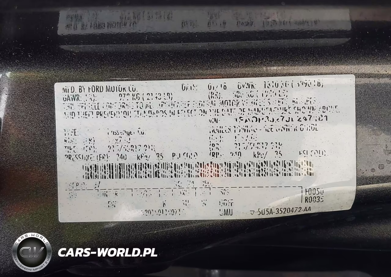 2018 Ford Focus Titanium VIN:1FADP3J27JL247181 - 9