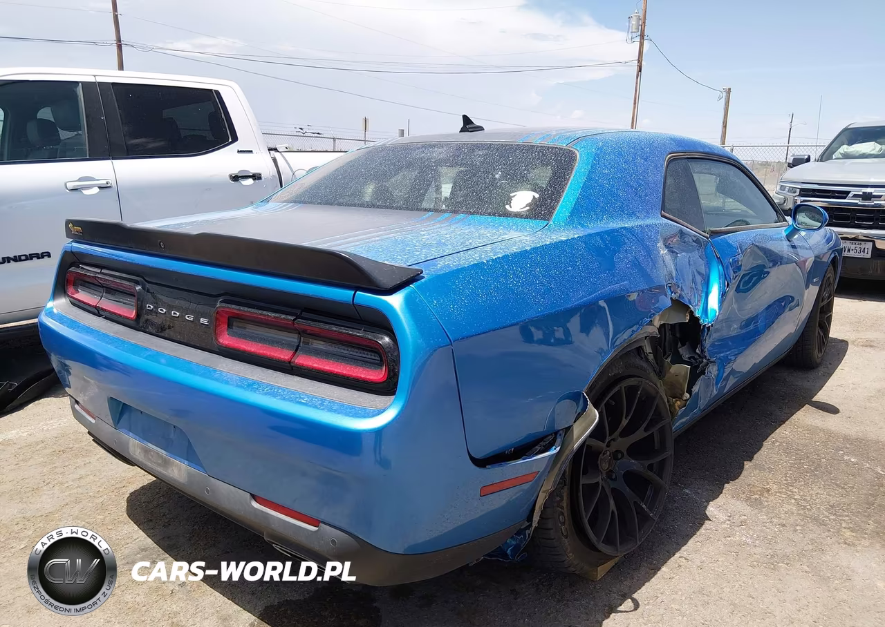 2015 Dodge Challenger R-T Plus Shaker VIN:2C3CDZBT9FH912924 - 4