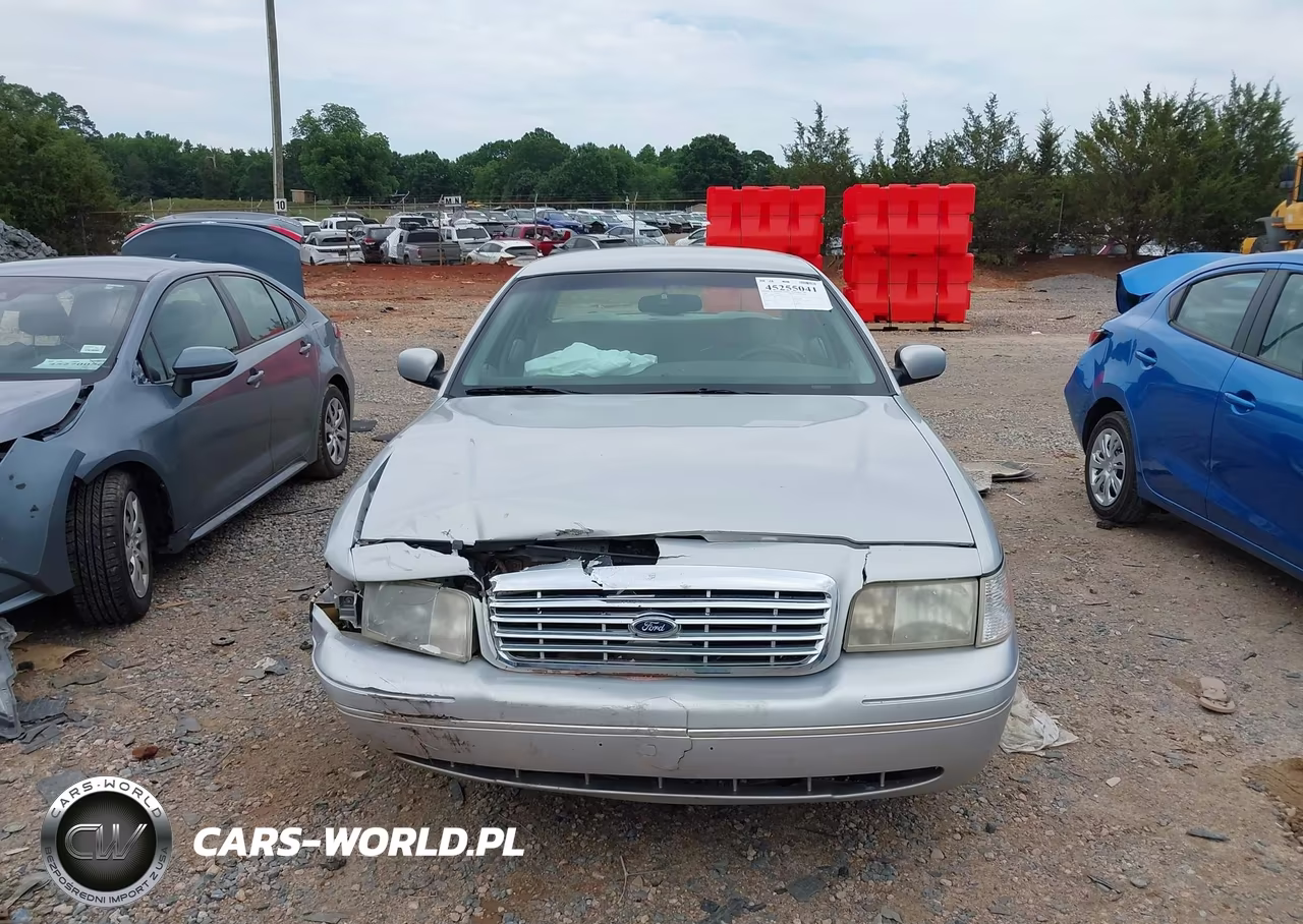 2000 Ford Crown Victoria Lx VIN:2FAFP74W1YX184185 - 13
