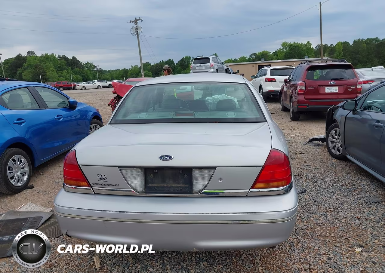 2000 Ford Crown Victoria Lx VIN:2FAFP74W1YX184185 - 17
