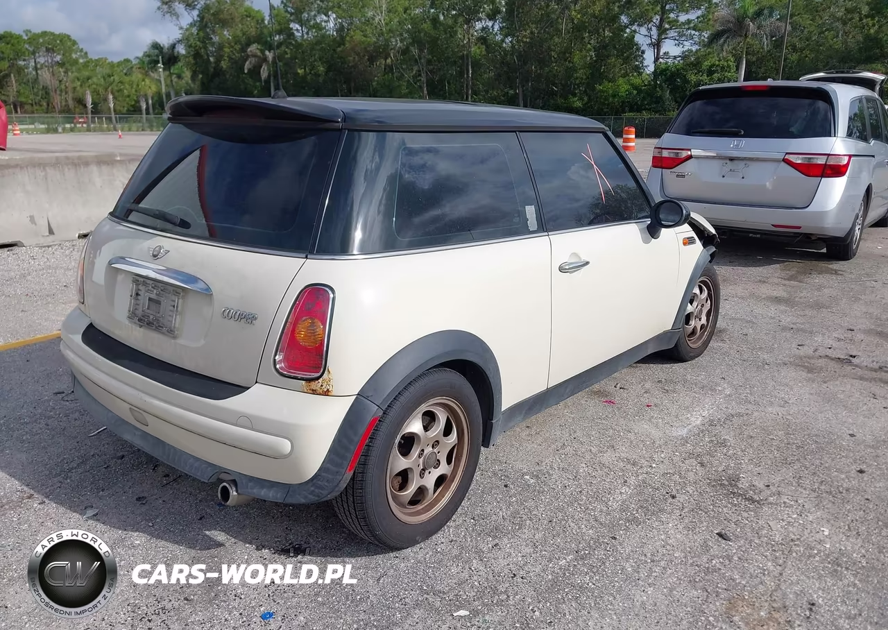 2003 Mini Cooper VIN:WMWRC33423TE16701 - 4