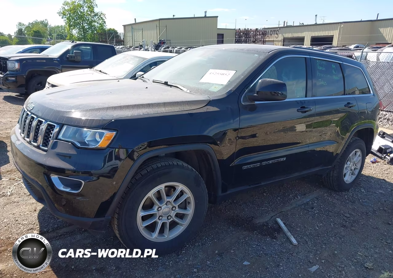 2018 Jeep Grand Cherokee Laredo 4X4 VIN:1C4RJFAG3JC278247 - 2
