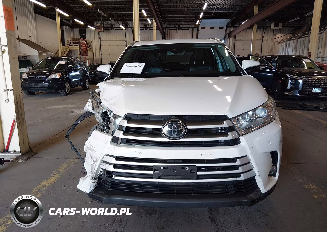 2018 Toyota Highlander Xle VIN:5TDJZRFH4JS529820 - 12