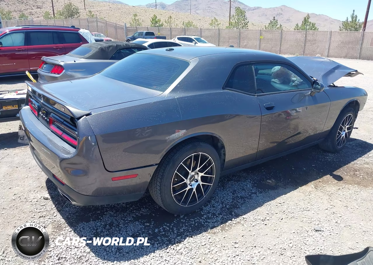 2019 Dodge Challenger Sxt Awd VIN:2C3CDZGG0KH656517 - 4