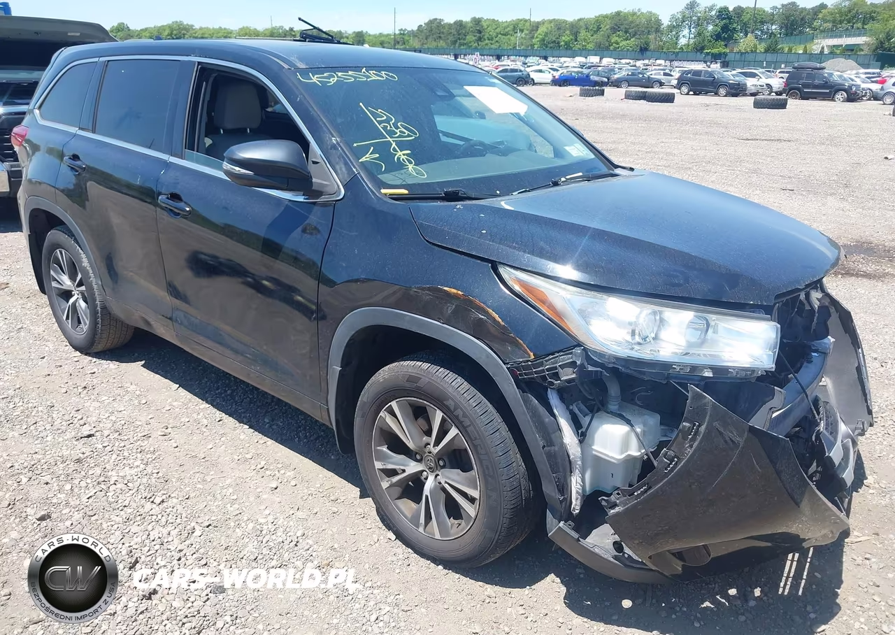 2018 Toyota Highlander Le Plus – zdjęcie 1 z 17