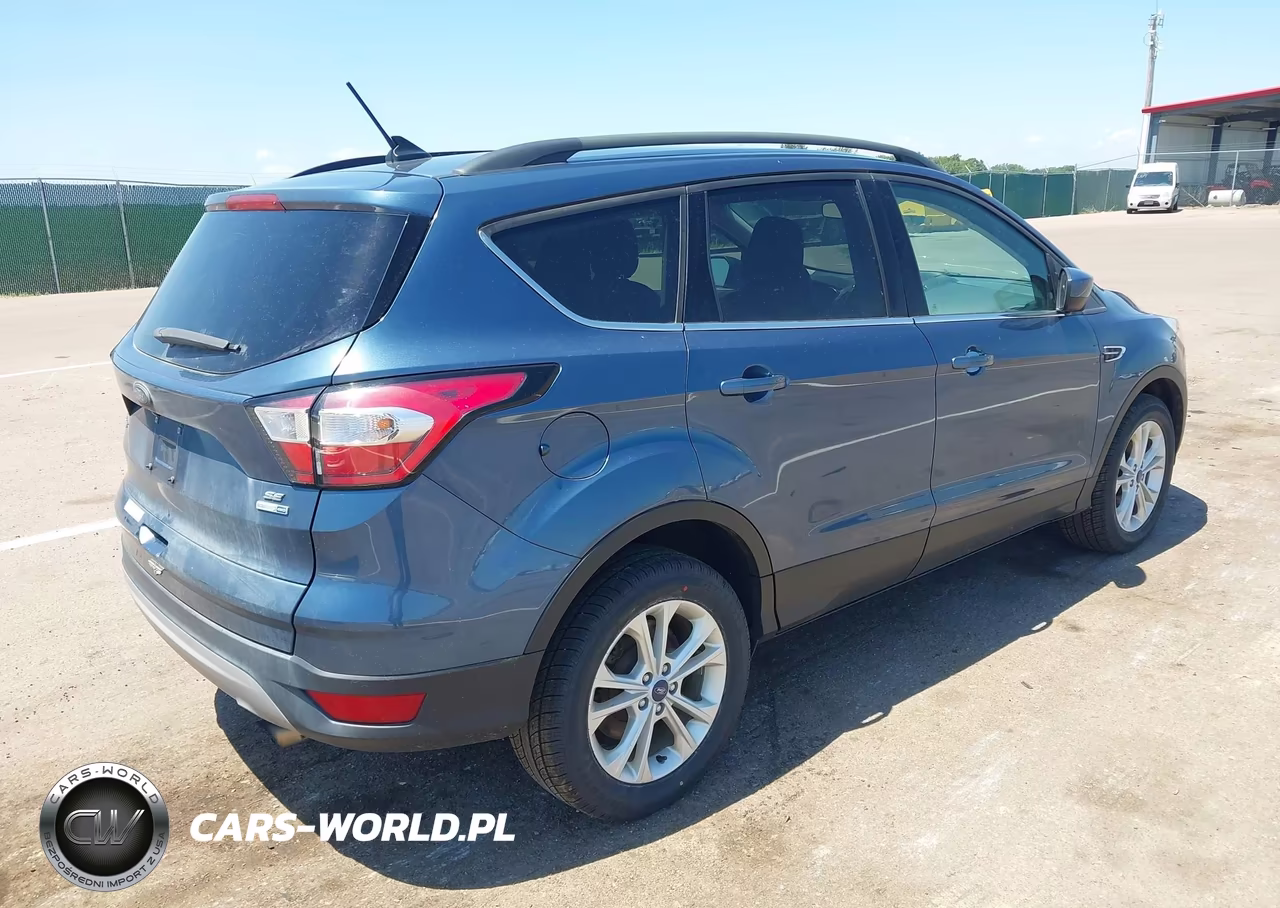 2018 Ford Escape Se VIN:1FMCU9GD3JUB13753 - 4