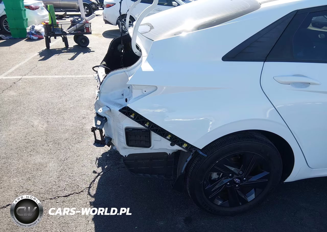2023 Hyundai Elantra Sel VIN:5NPLM4AGXPH118476 - 6