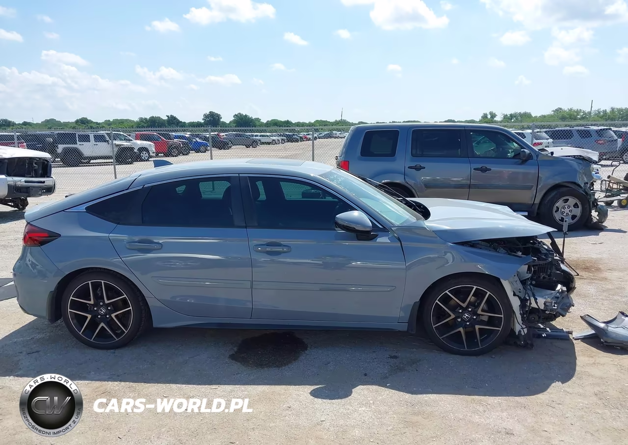 2023 Honda Civic Sport Touring VIN:19XFL1H88PE006325 - 13