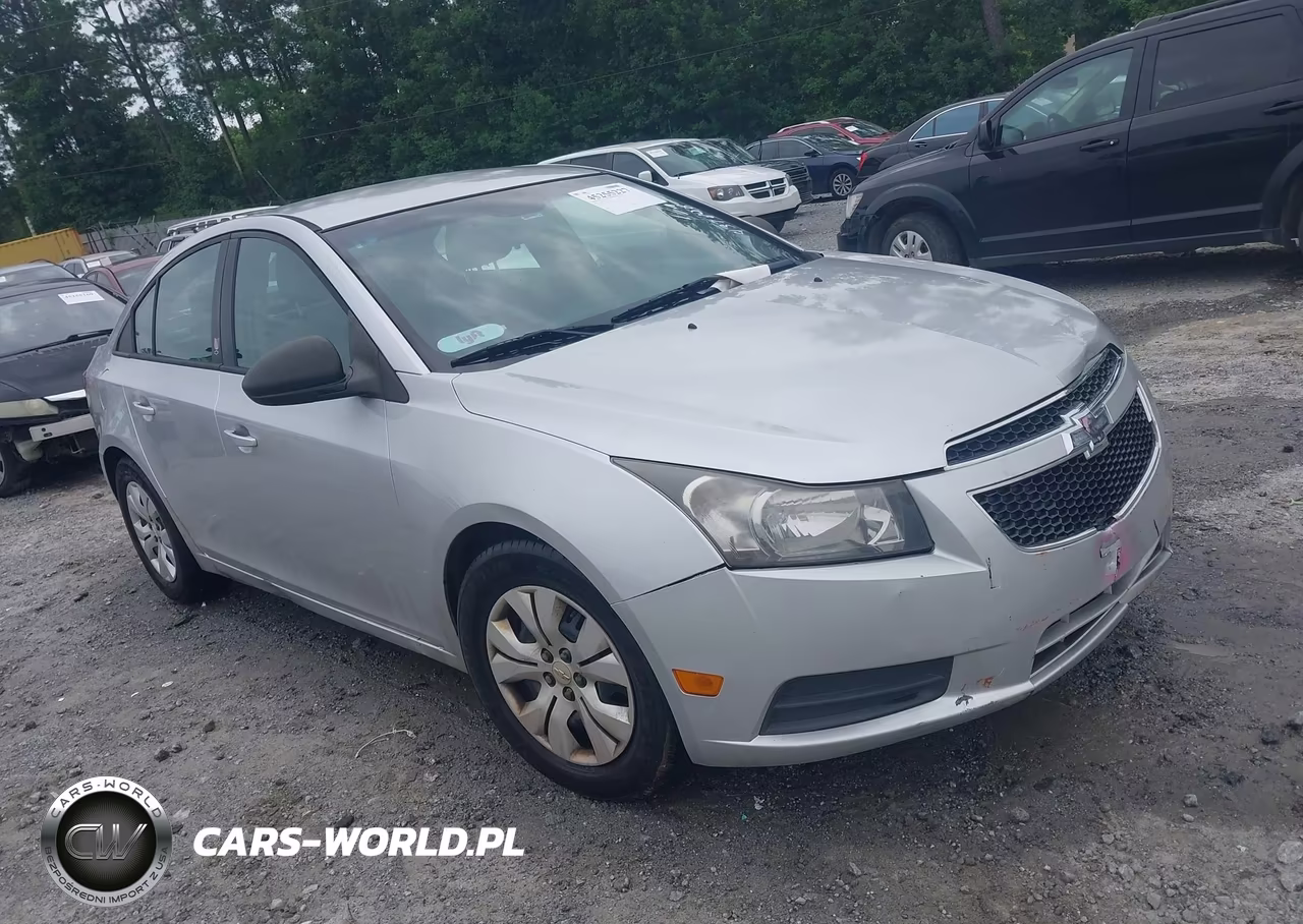 2014 Chevrolet Cruze Ls Auto – zdjęcie 1 z 17