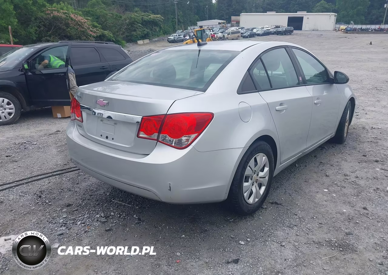 2014 Chevrolet Cruze Ls Auto VIN:1G1PA5SH2E7437808 - 4