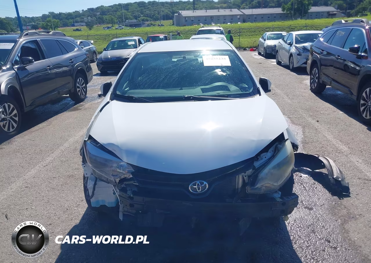 2016 Toyota Corolla Le VIN:5YFBURHEXGP562358 - 13