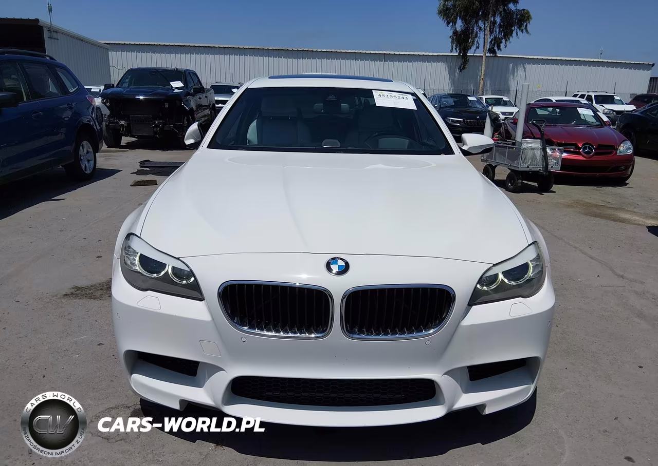2013 BMW M5 VIN:WBSFV9C56DD096375 - 12