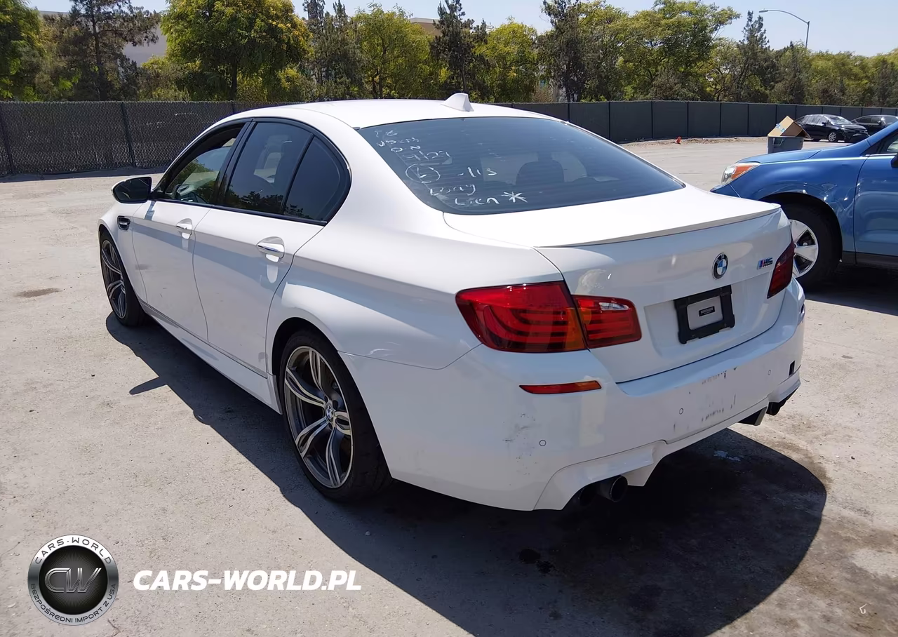 2013 BMW M5 VIN:WBSFV9C56DD096375 - 3