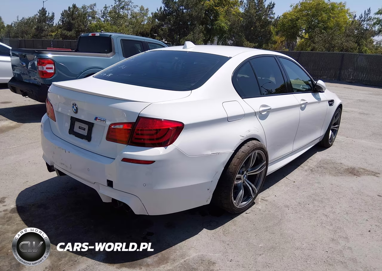 2013 BMW M5 VIN:WBSFV9C56DD096375 - 4