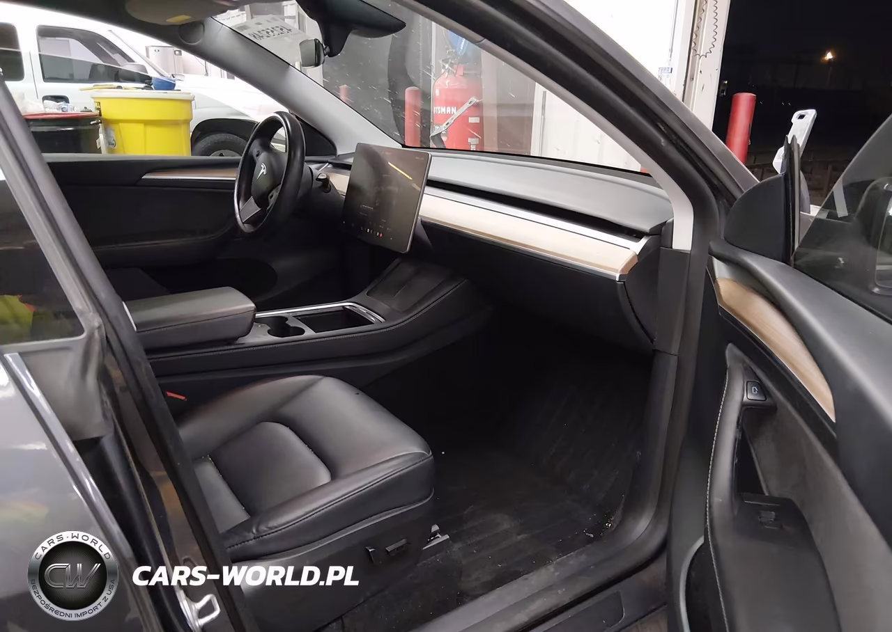 2023 Tesla Model Y VIN:7SAYGAEE2PF791476 - 5
