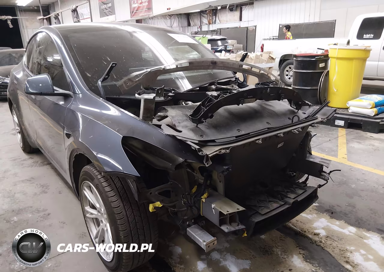 2023 Tesla Model Y VIN:7SAYGAEE2PF791476 - 6